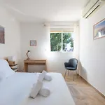 2-br With Terrace Near Centre