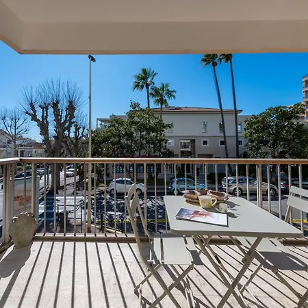 2-br With Terrace Near Centre Apartment