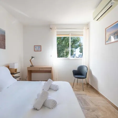 2-br With Terrace Near Centre